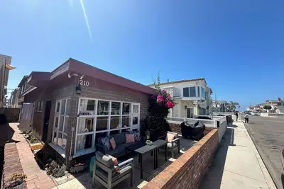Image de Beach Bungalow | Block to Beach | Entry to Balboa Peninsula