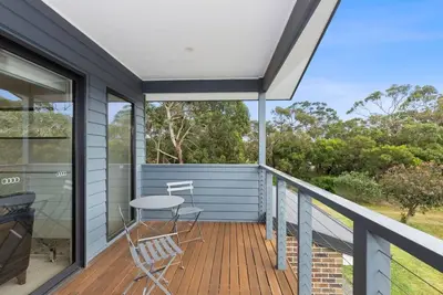 Image de Yellow Gum Family Retreat - With room for a boat