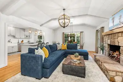 Image de The Farmhouse at Mark West, by Vinifera Homes