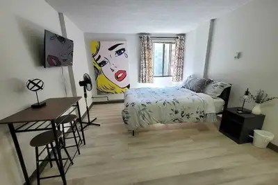 Image de Chic Studio Escape in Downtown Calgary
