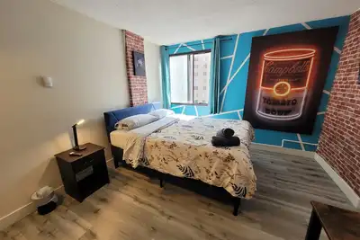 Image de Cultural Fusion: Cozy Urban Escape