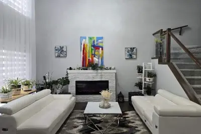 Image de West Edmonton House 4 Bedroom 2. 5 Bathroom