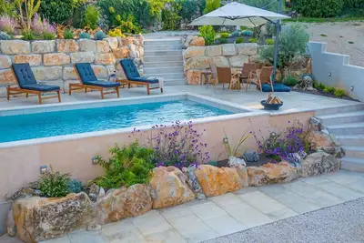 Image de Maison de vacances avec piscine privée, Wifi, climatisation, Tv, terrasse, animaux admis, parking