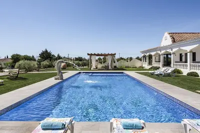 Image de Maison de vacances privée avec climatisation, bain à remous, Wifi, piscine privée, Tv, patio