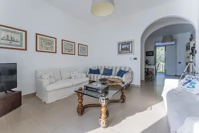 Appartement avec climatisation, Wifi, Tv, balcon, vue panoramique, parking, près de Portofino