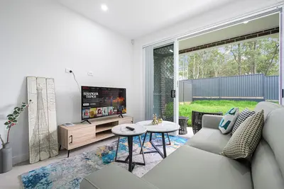 Image de Rousehill 5Br with Pool near Shopping Centre&Train