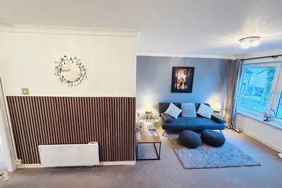 Image de Beautiful apartment in Stirling with private parking & garden. Dog friendly.