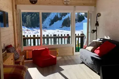 Image de Studio moderne avec balcon, proche pistes, Wifi