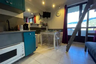 Image de Studio familial au centre du village avec balcon et casier à ski