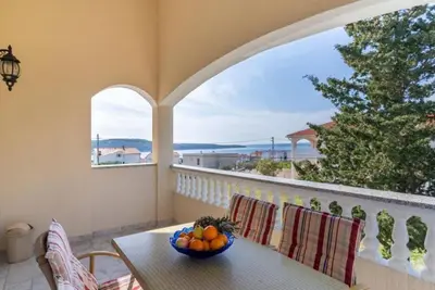 Beachside Serenity Apartments in Barbot