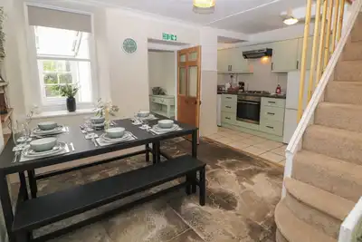 Bourne Cottage, pet friendly in Castleton, Peak District