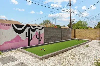 Image de Remodeled Gem w/ bocceball - 8 Minutes to Oldtown