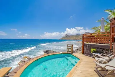 Image de Oceanfront Serenity with Jacuzzi and Heated Swimming Pool