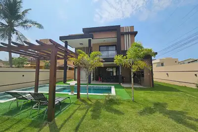 Image de Beautiful Casa Luna with 5 suites + maid's quarters with direct access to the beach and JacuĂpe River
