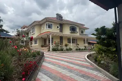 Modern and spacious luxury house