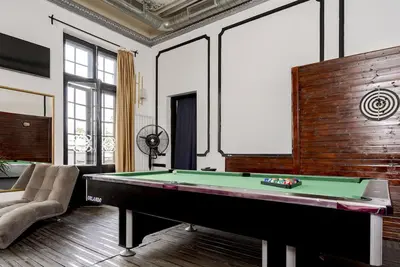 Image de Spacious 5-bedroom apartment with Ac, WiFi in brilliant Bucharest