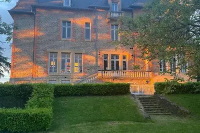Image de Elégance et charme d'un Château en Bourgogne avec le confort d'une villa