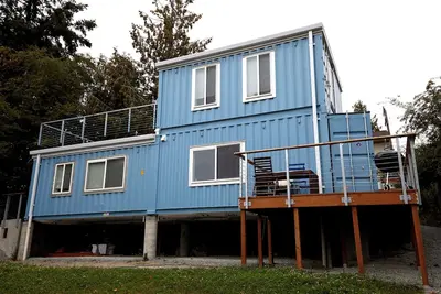 Image de Seattle’s First Shipping Container House