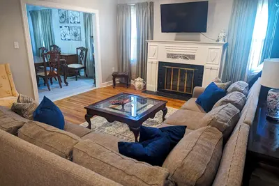 Image de Comfy Mid-Town Home Central to All Your Little Rock Needs 29 day minimum