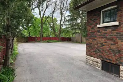 Image de On The Lane - the historic home is yours to enjoy!