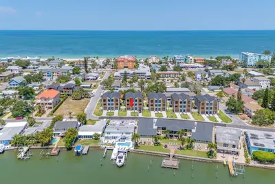 Image de New construction house in Irb! Short walk to the beach!