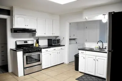 Image de Charming 2-bedroom house in Fort Smith with lots of space, parking, and WiFi