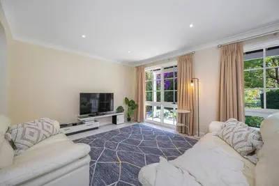 Image de Turramurra Spacious 6Br House close to Train\/Parks