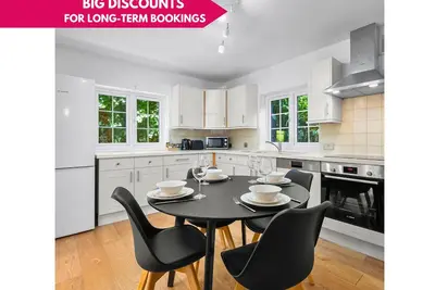 Image de Ascot Haven: 4br 2Bath Free Spacious Priv Parking