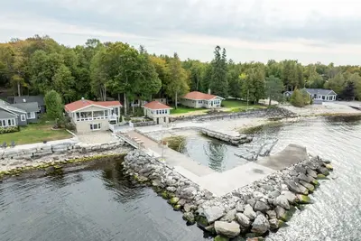 Image de Perfect for Groups! Door County Waterfront Retreat + Sauna