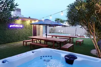 Great 4 Groups, Near Everything!