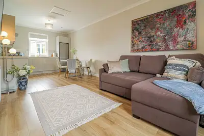 Image de Modern And Cozy Apex Apartment