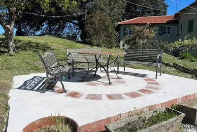 An old country house surrounded by greenery just 9 km from the center of Genoa.