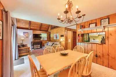 Image de Snowshoe Cabin w\/ Resort Perks - Ski, Tube & More!