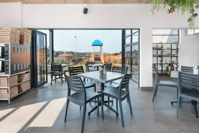 Image de Spacious 2-Bed Apart w/ Gas Bbq, Pool and Gym Access