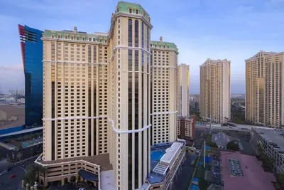 Image de Prime Formula 1 Location: Luxury 2-Bedroom Villa at Marriott's Grand Chateau!