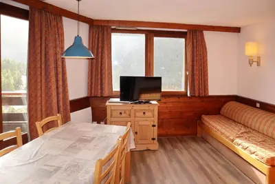 Image de Centre station, 7ème étage, vue montagne, balcon, télévision, casier à ski, 38m², Les Orres