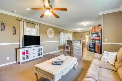 Image de Lake-View Getaway w/ Grill in Mountain Home!