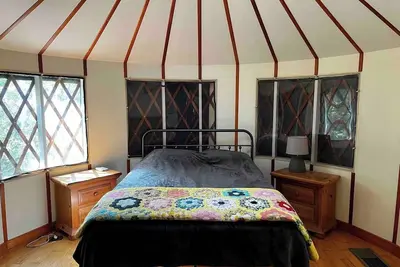 Image de Charming 2-bedroom Yurt with Ac, WiFi in serene Benzonia
