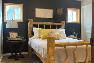 Image de Tranquil Ski Retreat + Hot Tub + Mins to Brundage Ski Resort & McCall 4 bd+WiFi