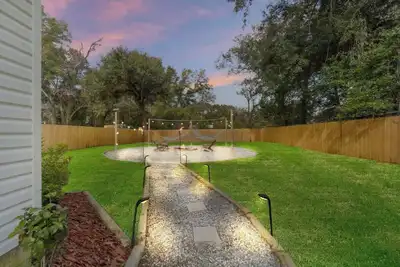 Image de The Lantana Leisure - A Lavish Central Vibe!