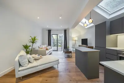 Image de Appartement-Prestige-Salle de bain privée séparée-Patio