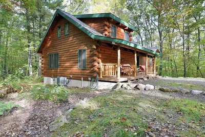 Image de Muskie Ridge- beautiful and rustic 3 bedroom cabin near the Chippewa Flowage.