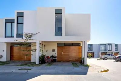 Image de Modern House in Gated Puerto Vallarta Community