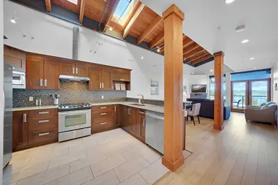 Image de Full Condo with King & Queen beds - full kitchens on Salt Spring Island.