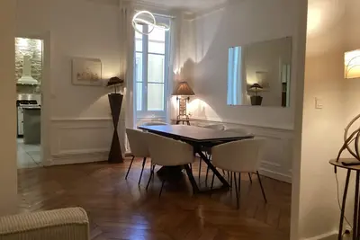 Le Roosevelt, appartement 100m2, rénové, dans le 6ème arrondissement