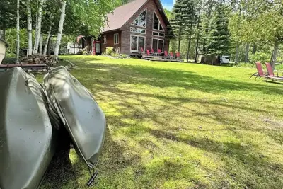 Image de Munro Lake Inn \/\/ 25-minutes from the Mighty Mac! Pet Friendly!