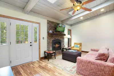 Image de Wonderful Home, Steps Away from In-town Shuttle