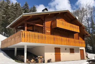 Image de The Chalet, Spacious 12 person chalet, Portes du Soleil, 5 minutes from the ski slopes, 15 minutes