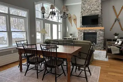 Stratton Springs Top Tier End Unit