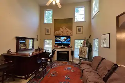 Image de The Big Chill: a 4-bedroom house on Sweetbriar Park at Lake of the Woods